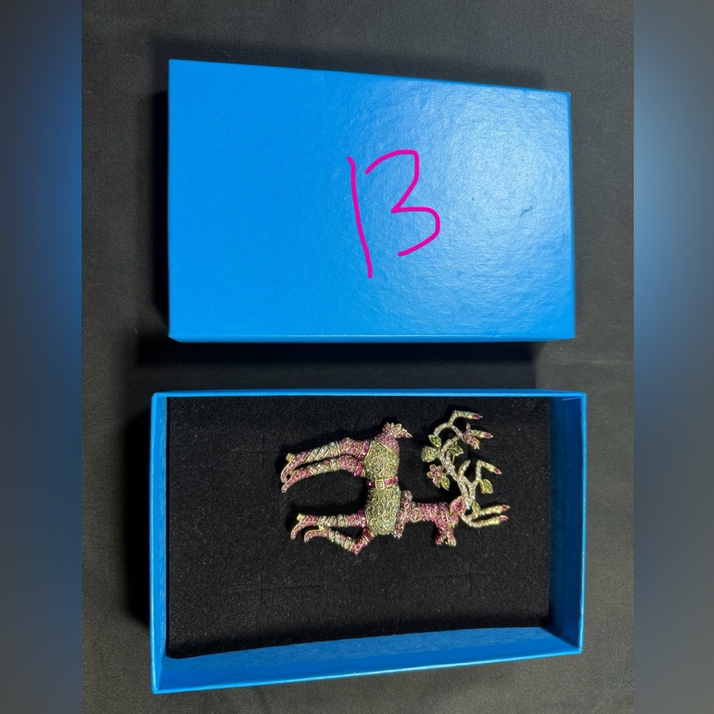 PRICE FIRM • NIB Heidi Daus “Dazzling Dancer” reindeer brooch pin Swarovski